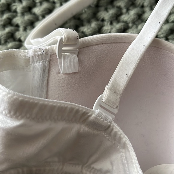 Sweet Nothings.. white bra. Straps are detachable. - Picture 3 of 3